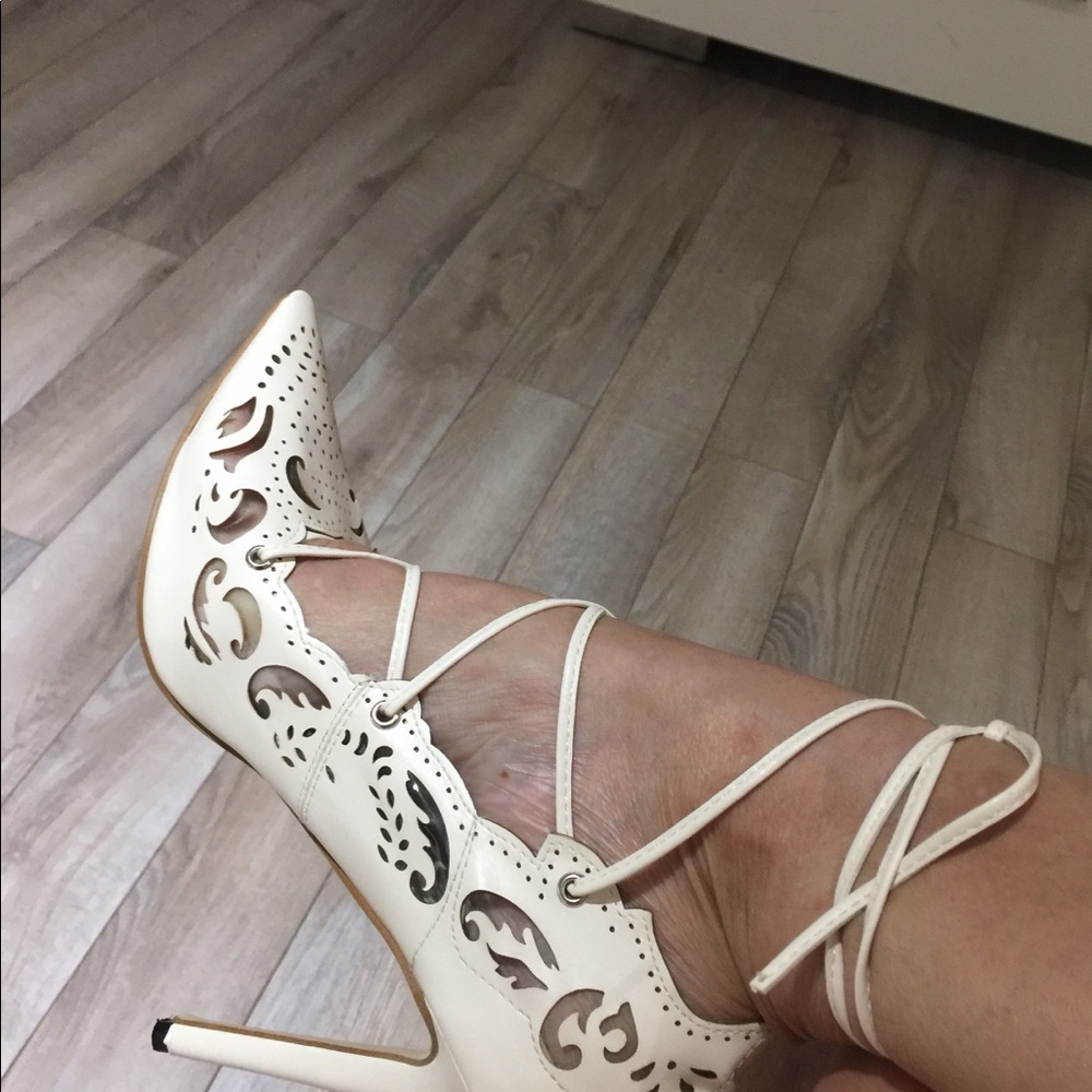 lace look off white strap around shoes size 9